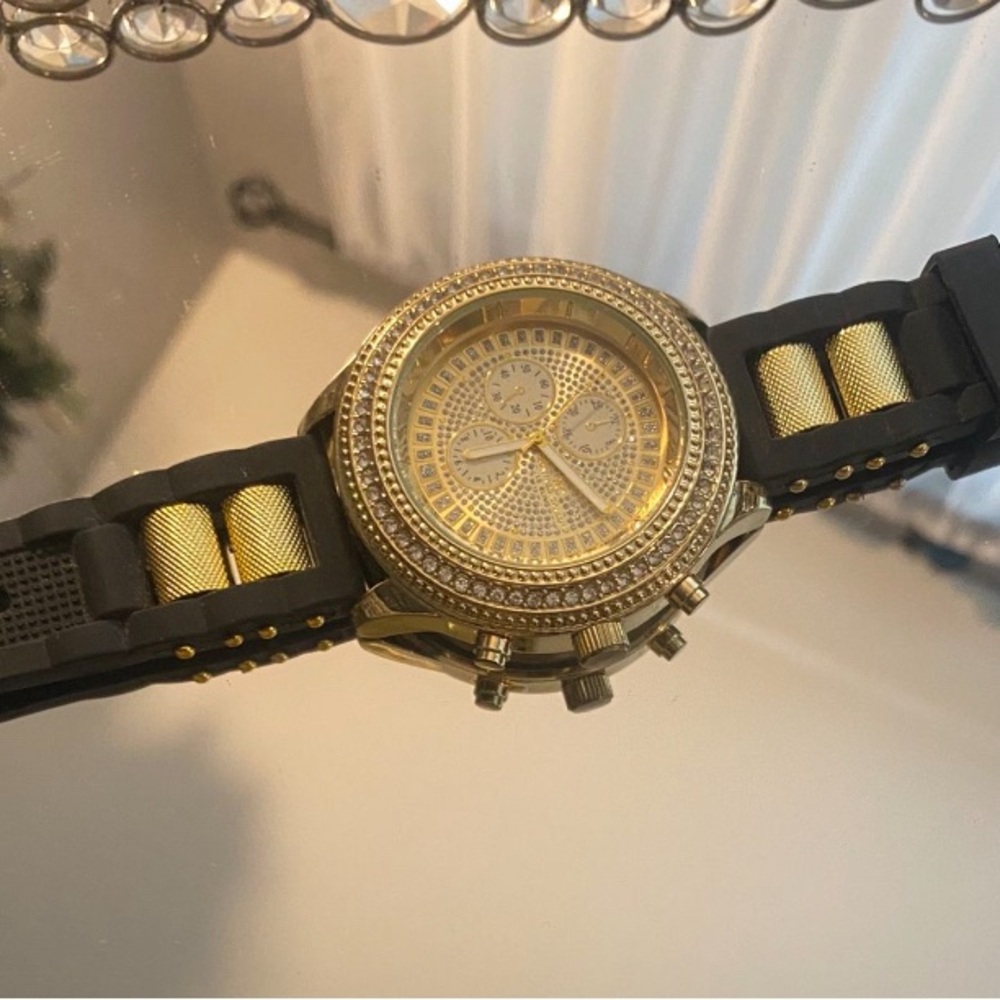 Watch - Picture 3 of 7